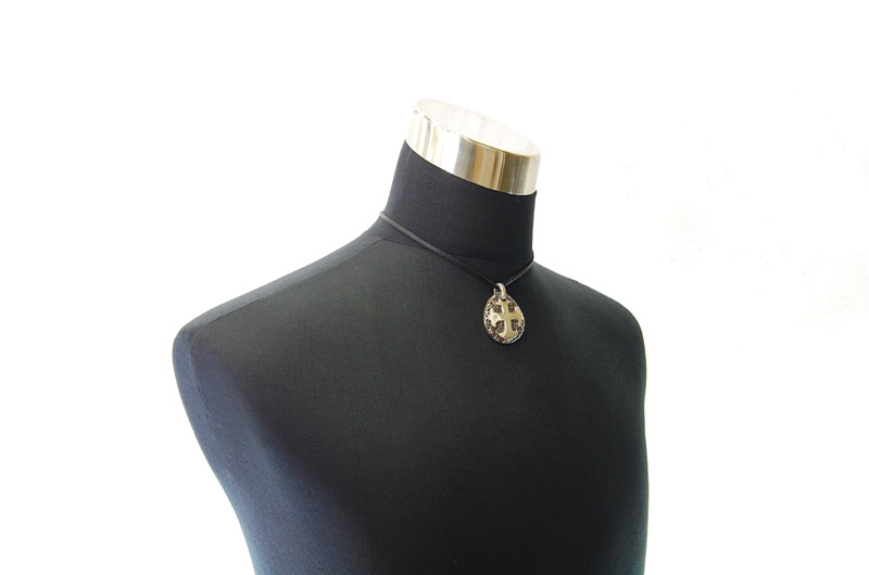 Reised Cross Chiseled Blob Pendant[P-149]  / lethrter Necklace (44cm)