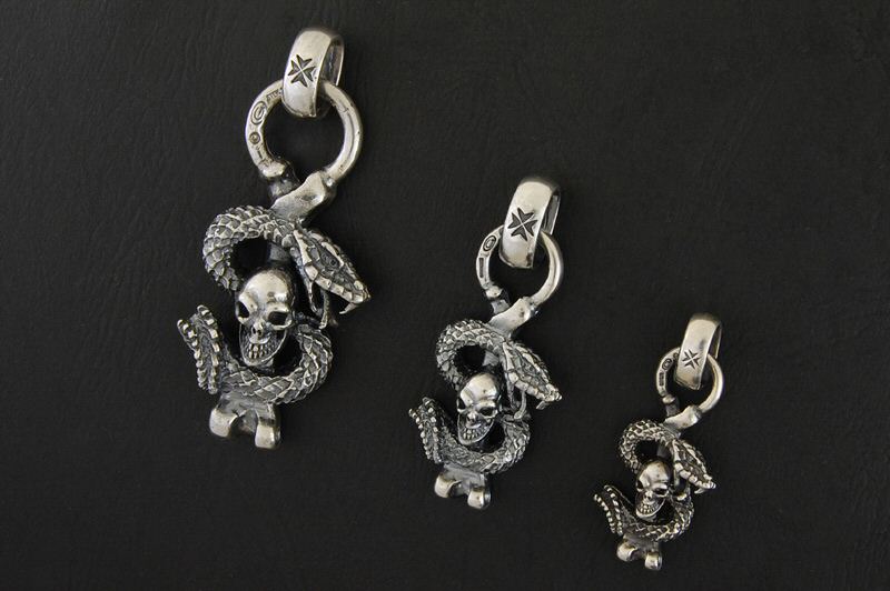 SkullOn Snake With H.W.O Pendant / Half SkullOn Snake With H.W.O Pendant / Quarter SkullOn Snake With H.W.O Pendant