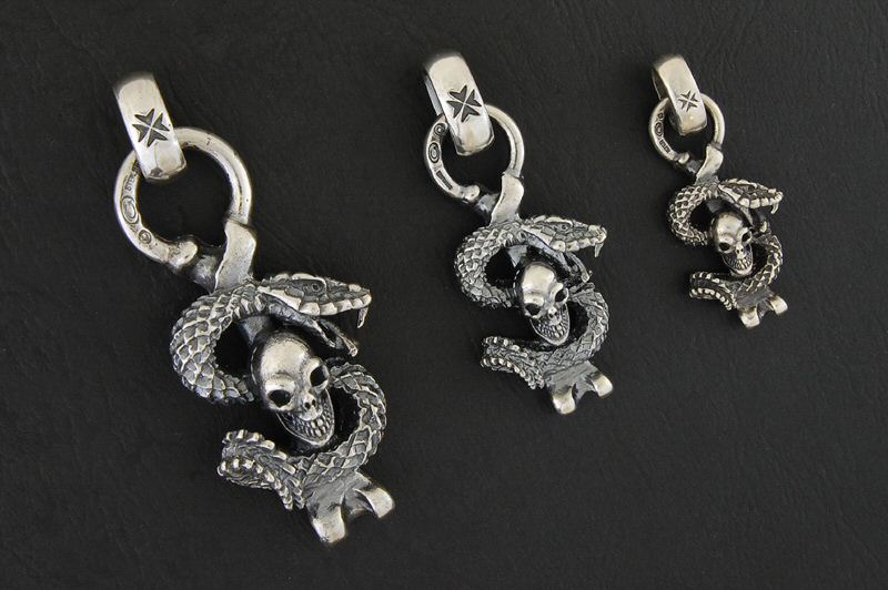 SkullOn Snake With H.W.O Pendant / Half SkullOn Snake With H.W.O Pendant / Quarter SkullOn Snake With H.W.O Pendant